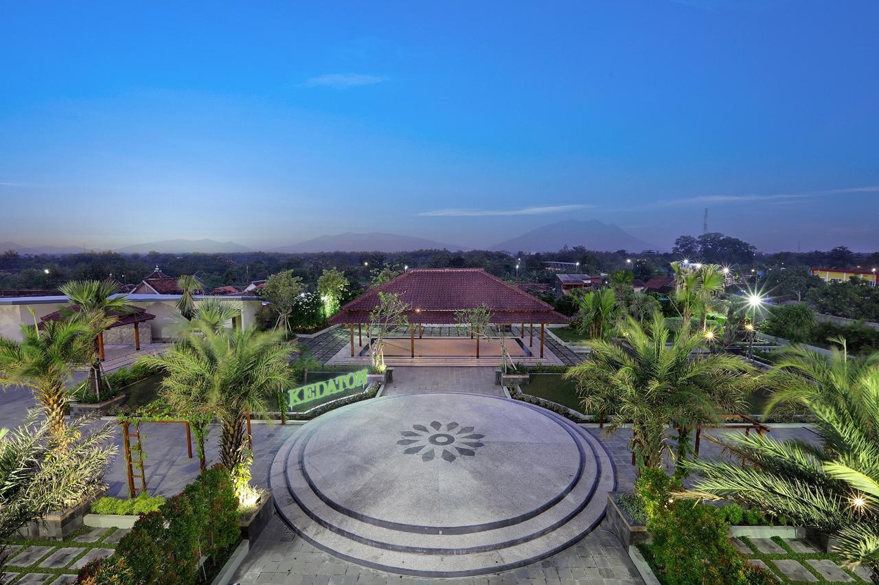 Aston Madiun Hotel & Conference Center Екстер'єр фото