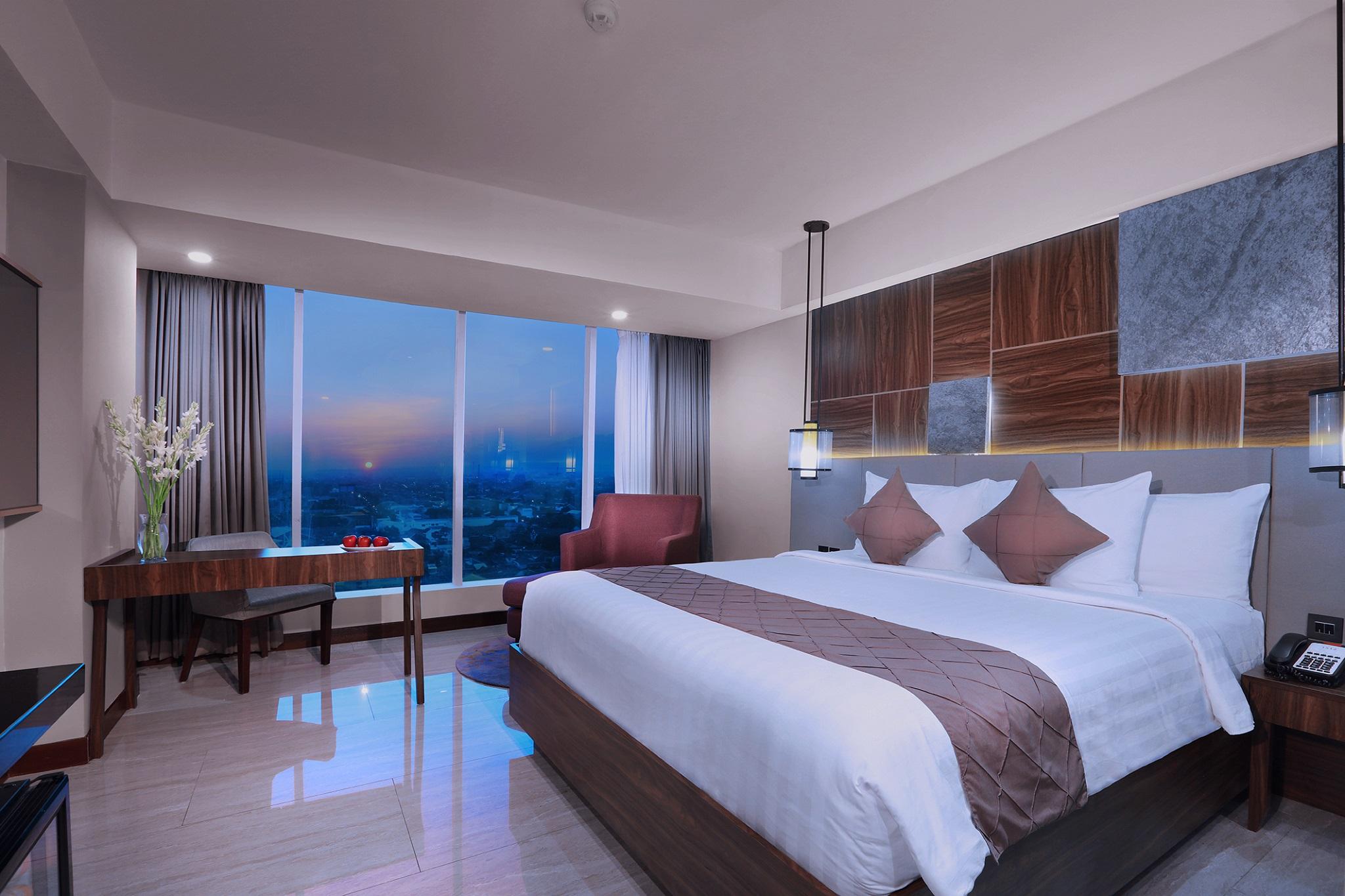 Aston Madiun Hotel & Conference Center Екстер'єр фото