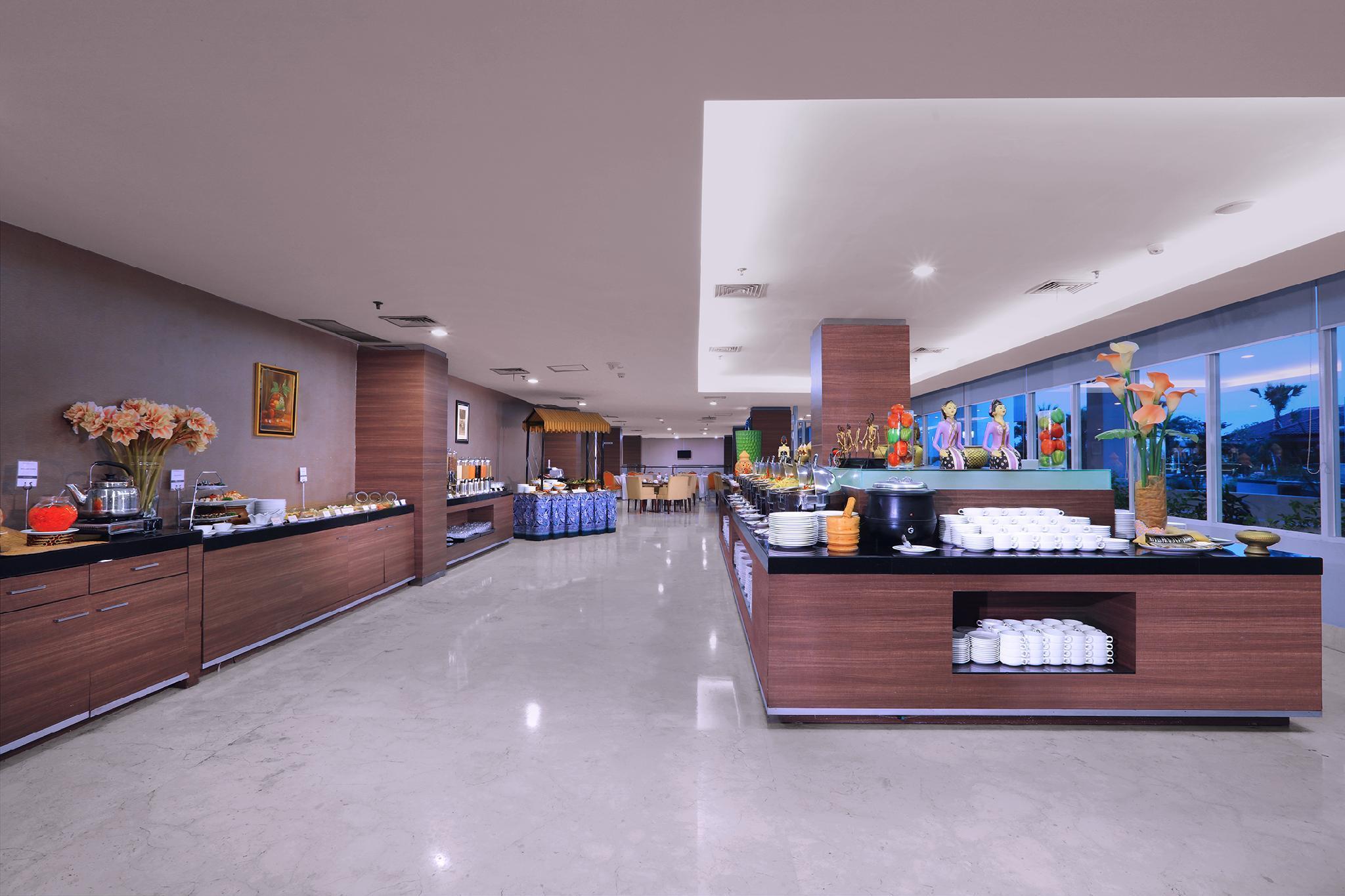 Aston Madiun Hotel & Conference Center Екстер'єр фото