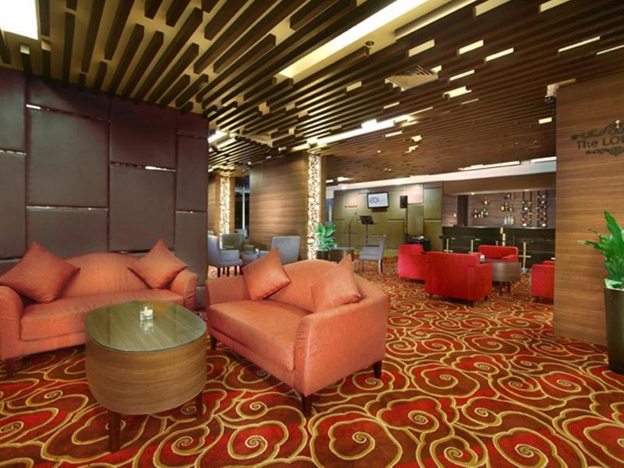 Aston Madiun Hotel & Conference Center Екстер'єр фото